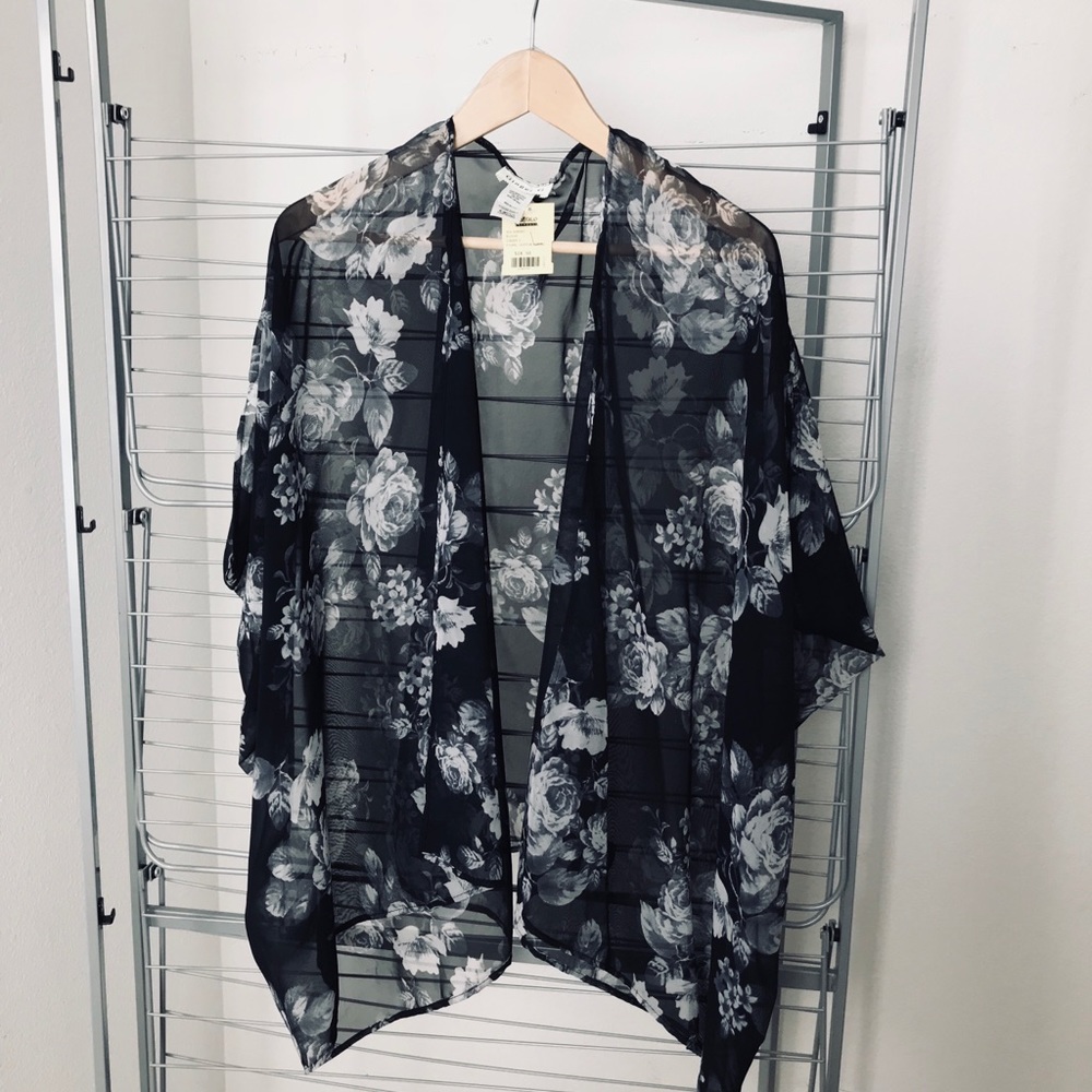 Black floral kimono