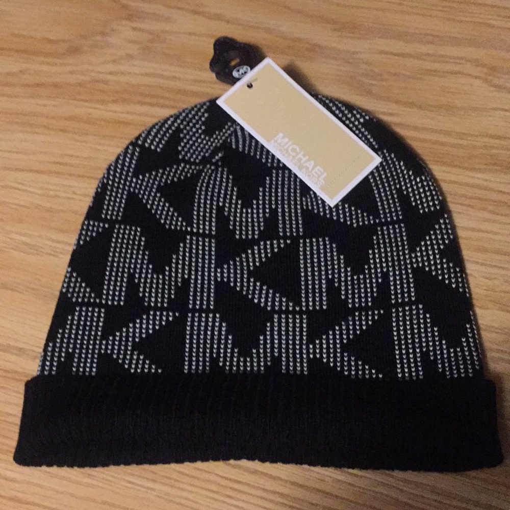 ✨ Michael Kors Beanie ✨
