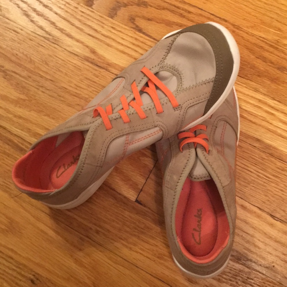 Clark’s Casual Slip-On Tennis Shoe
