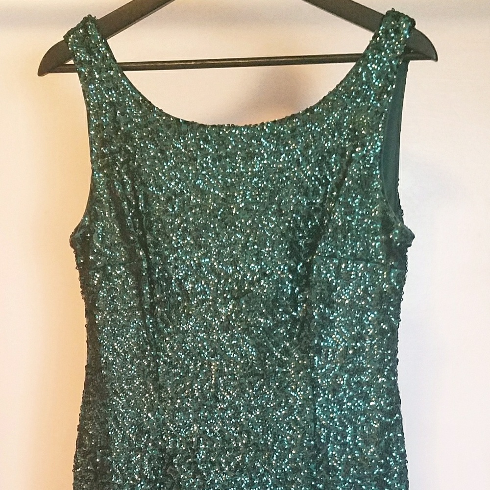 Dress - Picture 3 of 4