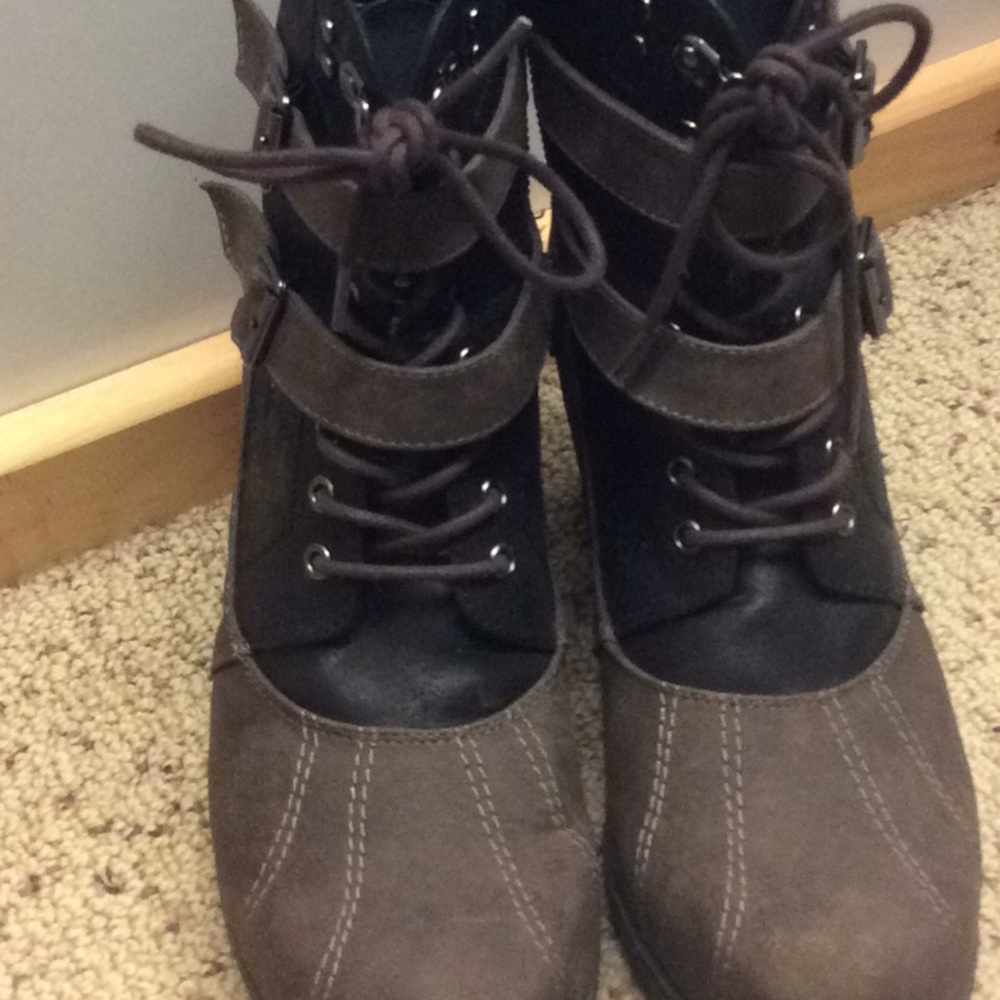 Women’s Not Rated brand ankle boots