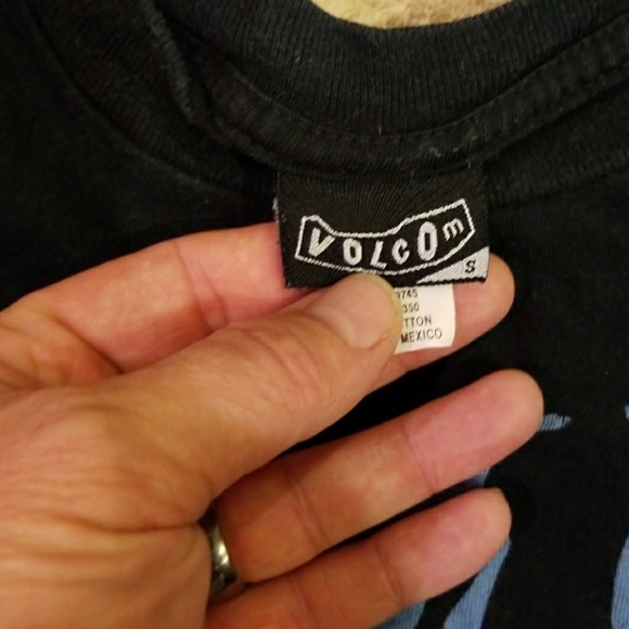 Volcom Shirt - Picture 2 of 4