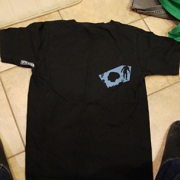 Volcom Shirt - Picture 4 of 4