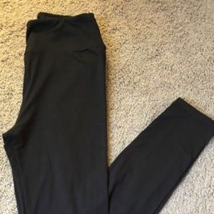 Lu la roe TC solid black, like new condition