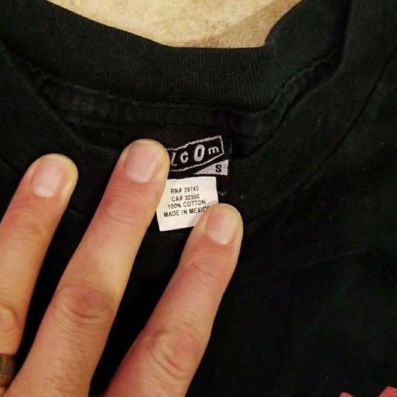 Volcom shirt - Picture 2 of 4