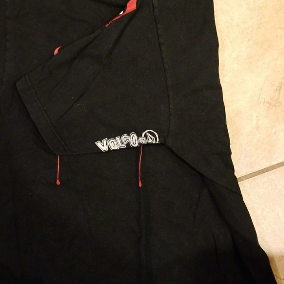 Volcom shirt - Picture 3 of 4