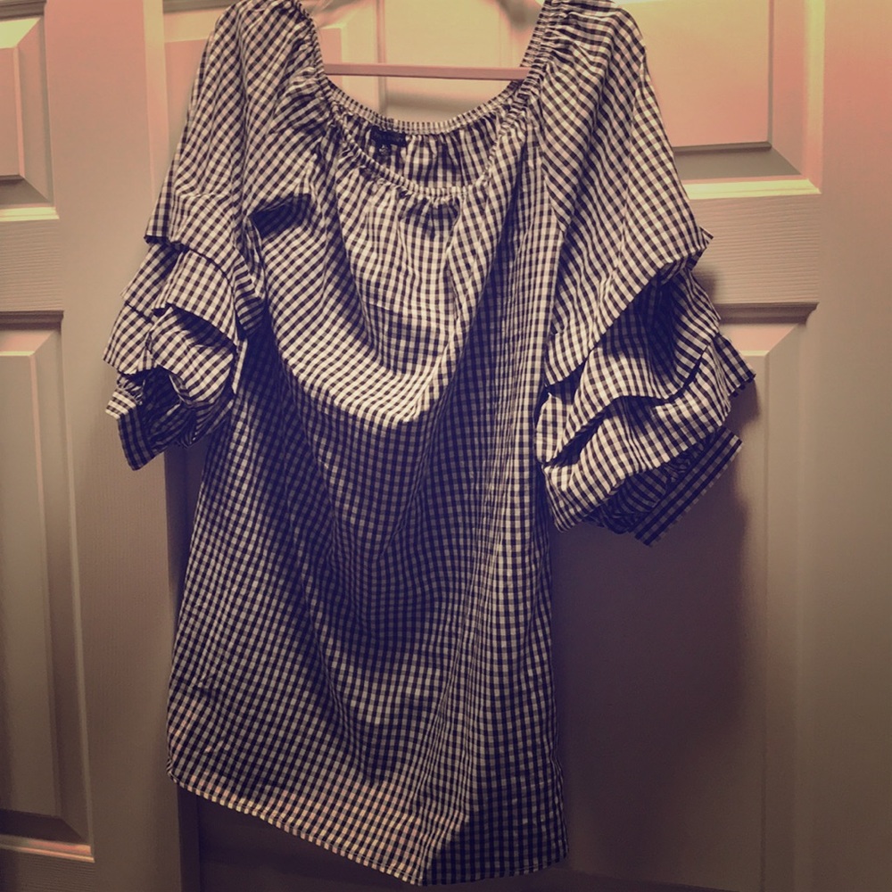 NWT Black and white puffy tiered-sleeve dress