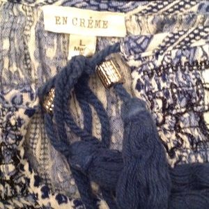 EN CREME Tops - En Creme Blue/White Print Boho Blouse Size L EN CREME Tops - En Creme Blue/White Print Boho Blouse Size L
