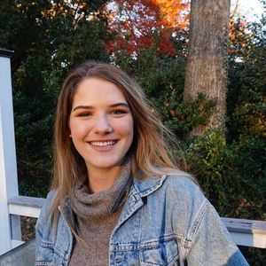 Meet your Posher, Caroline