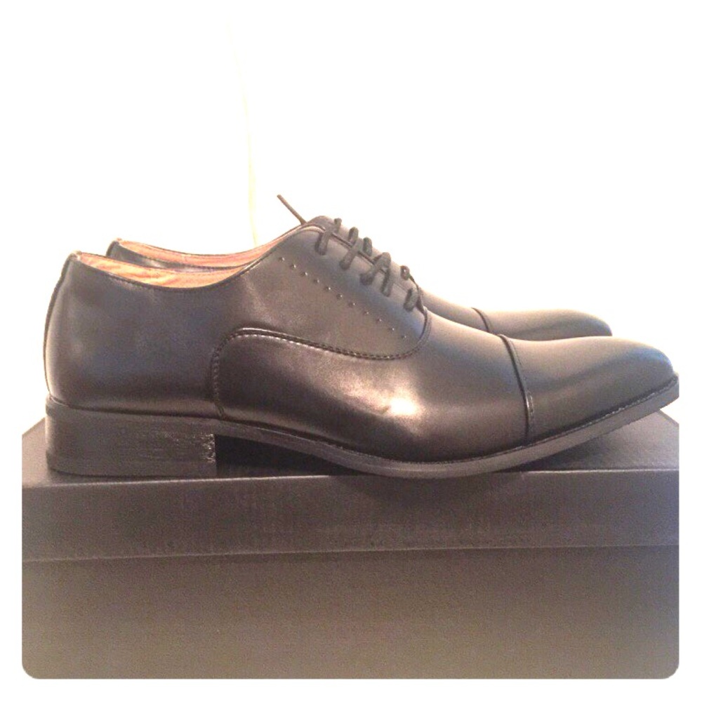 Dress shoes