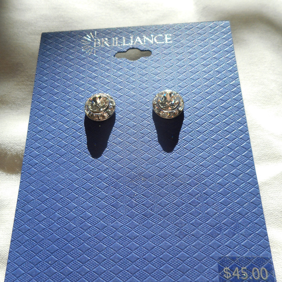 NWT-Brilliance by Swarovski faux diamond studs - Picture 3 of 3