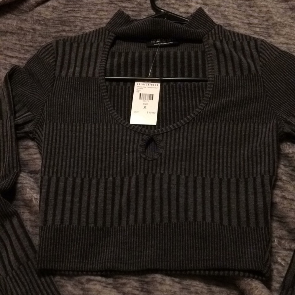 Long sleeve crop top