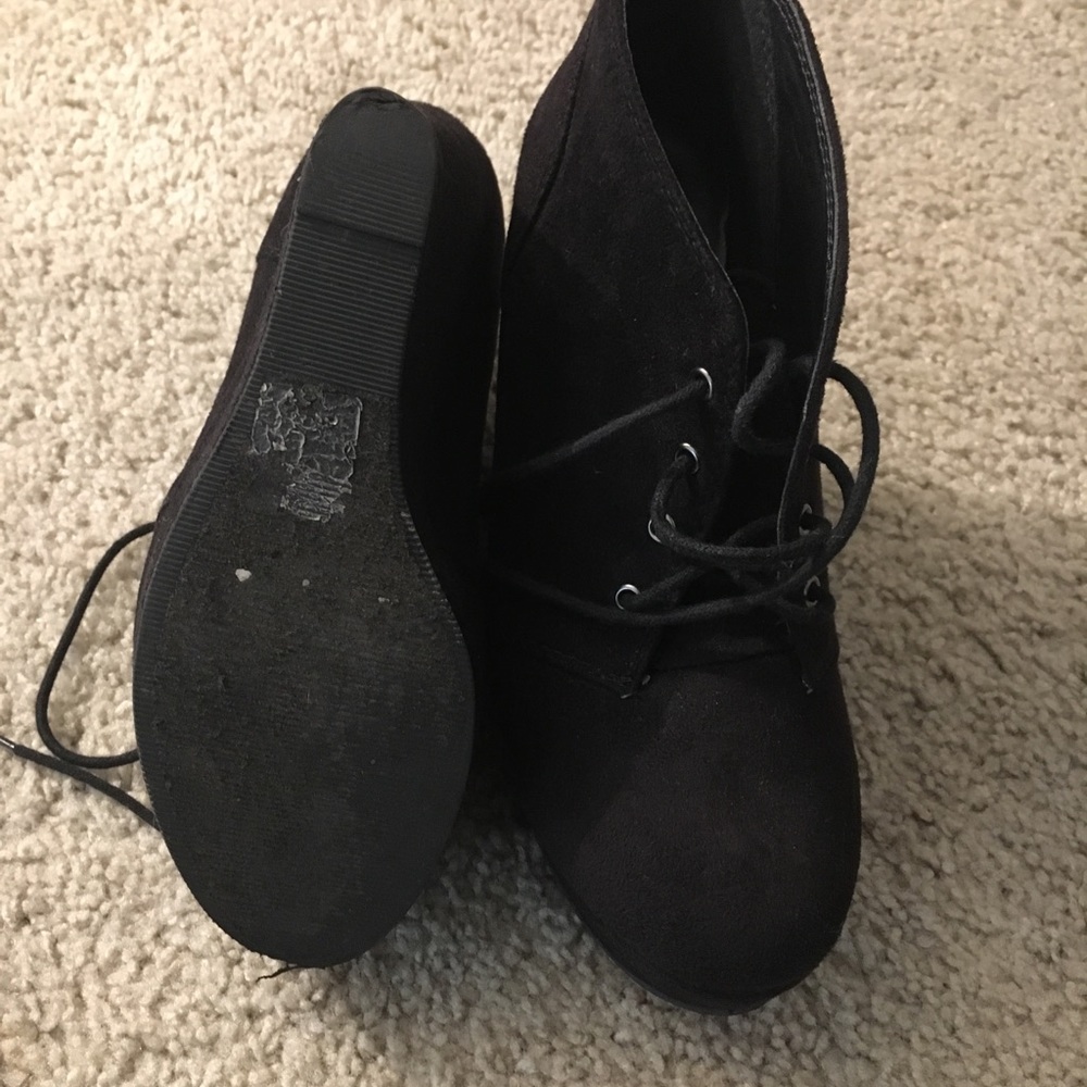 Black Wedged Boots