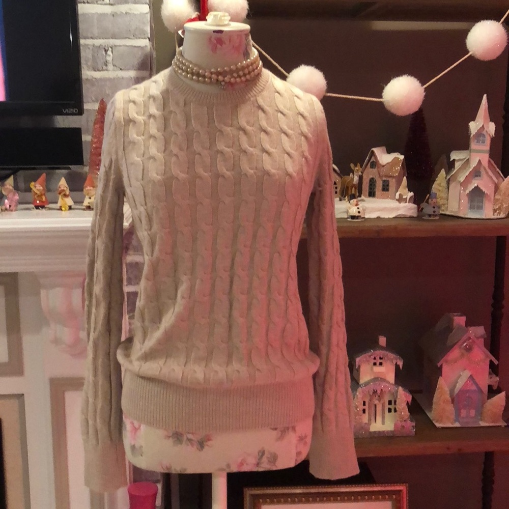 Gap almond color cable knit crew knit sweater