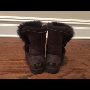 Ugg short boots