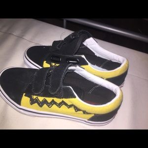 Peanut Vans