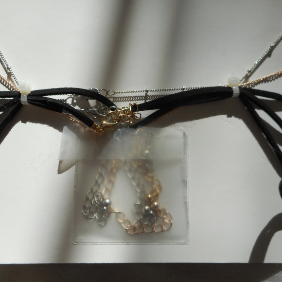 NWT-Mudd 5 pack of chokers - Picture 7 of 7