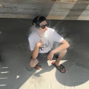 Meet your Posher, Justin