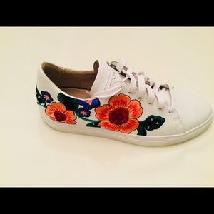 SKECHERS SNEAKERS WITH AIR COOLED MEMORY FOAM