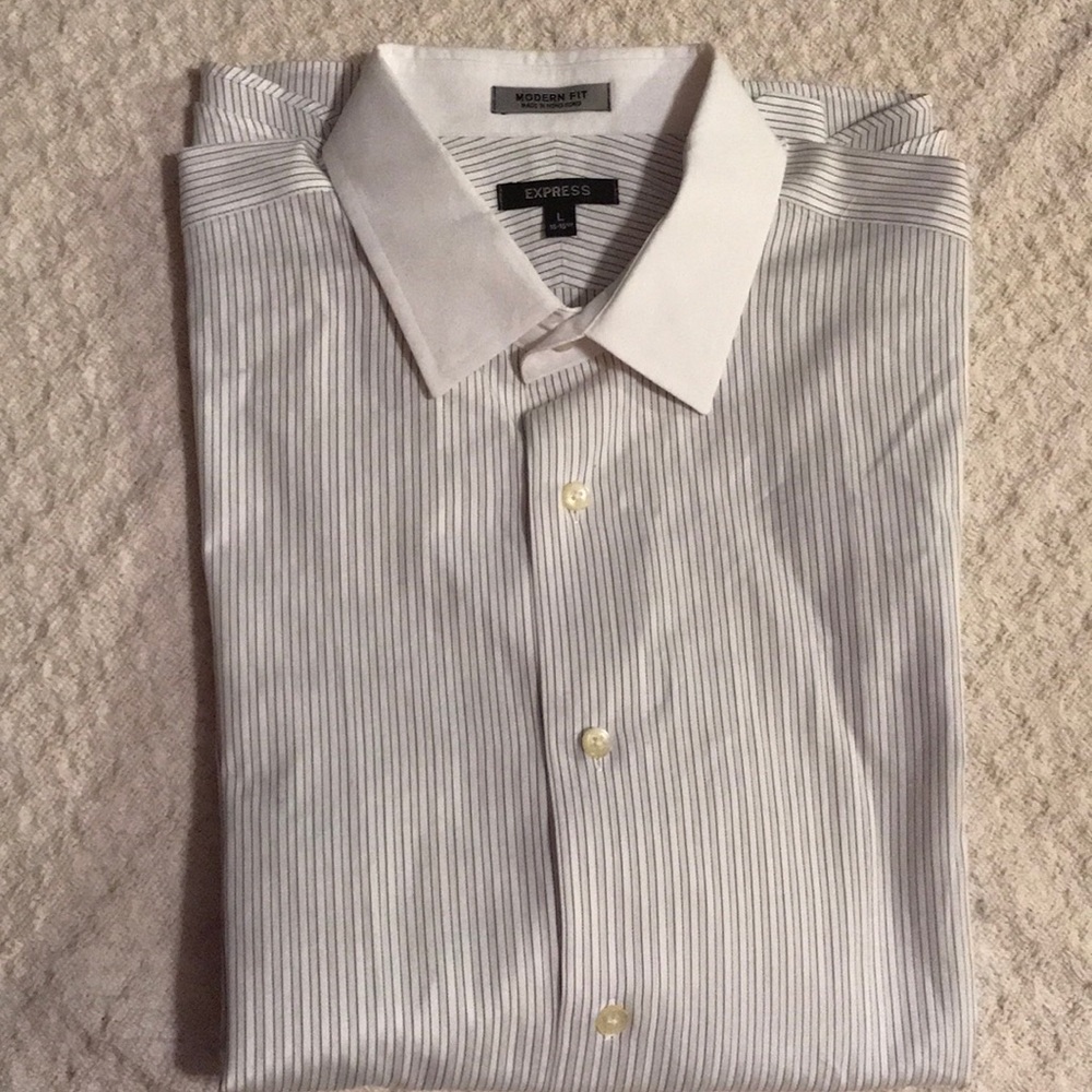 Express - Modern Fit- Size Large 16-161/2