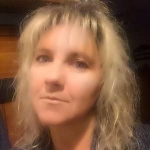 Meet your Posher, Debrah