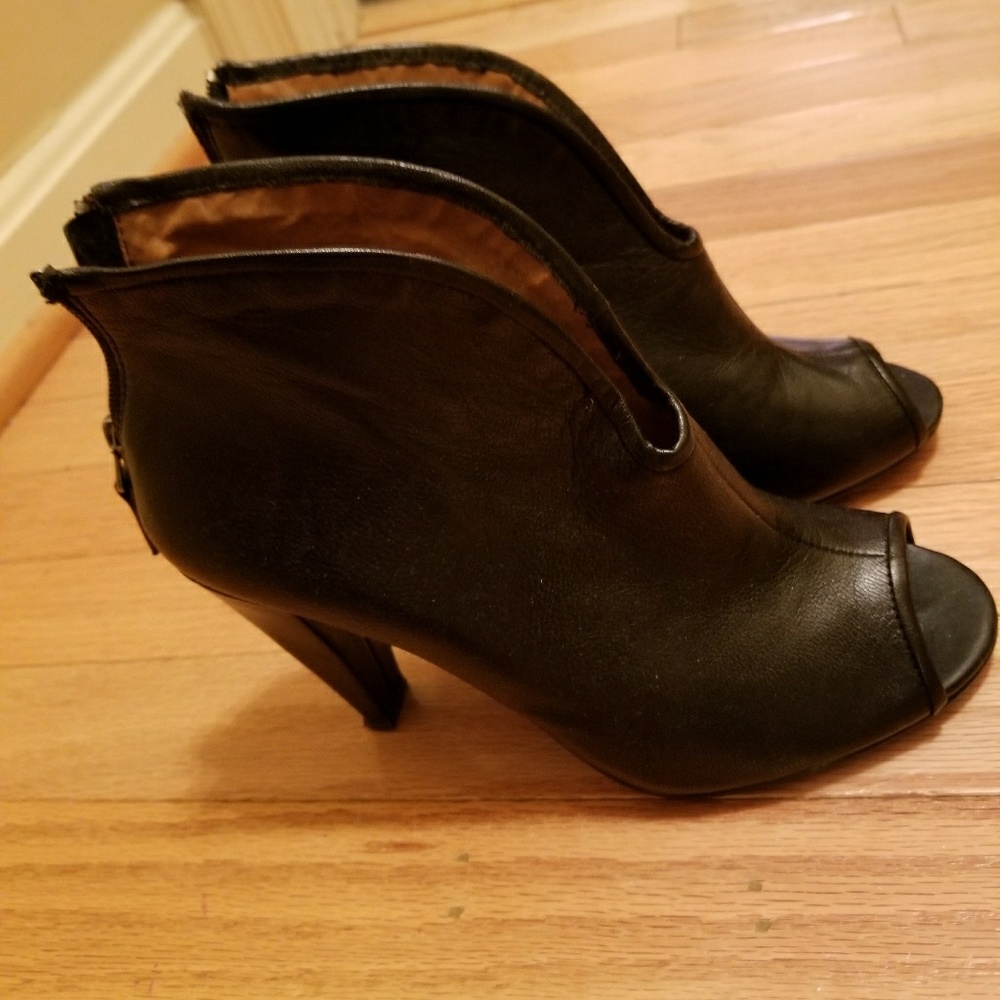 Ladies black open-toe booties