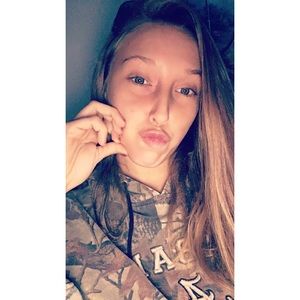 Meet your Posher, Megan