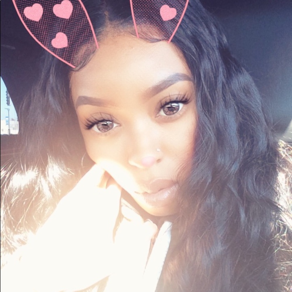 Meet your Posher, Cierra