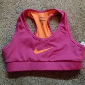 Nike sports bra NWOT