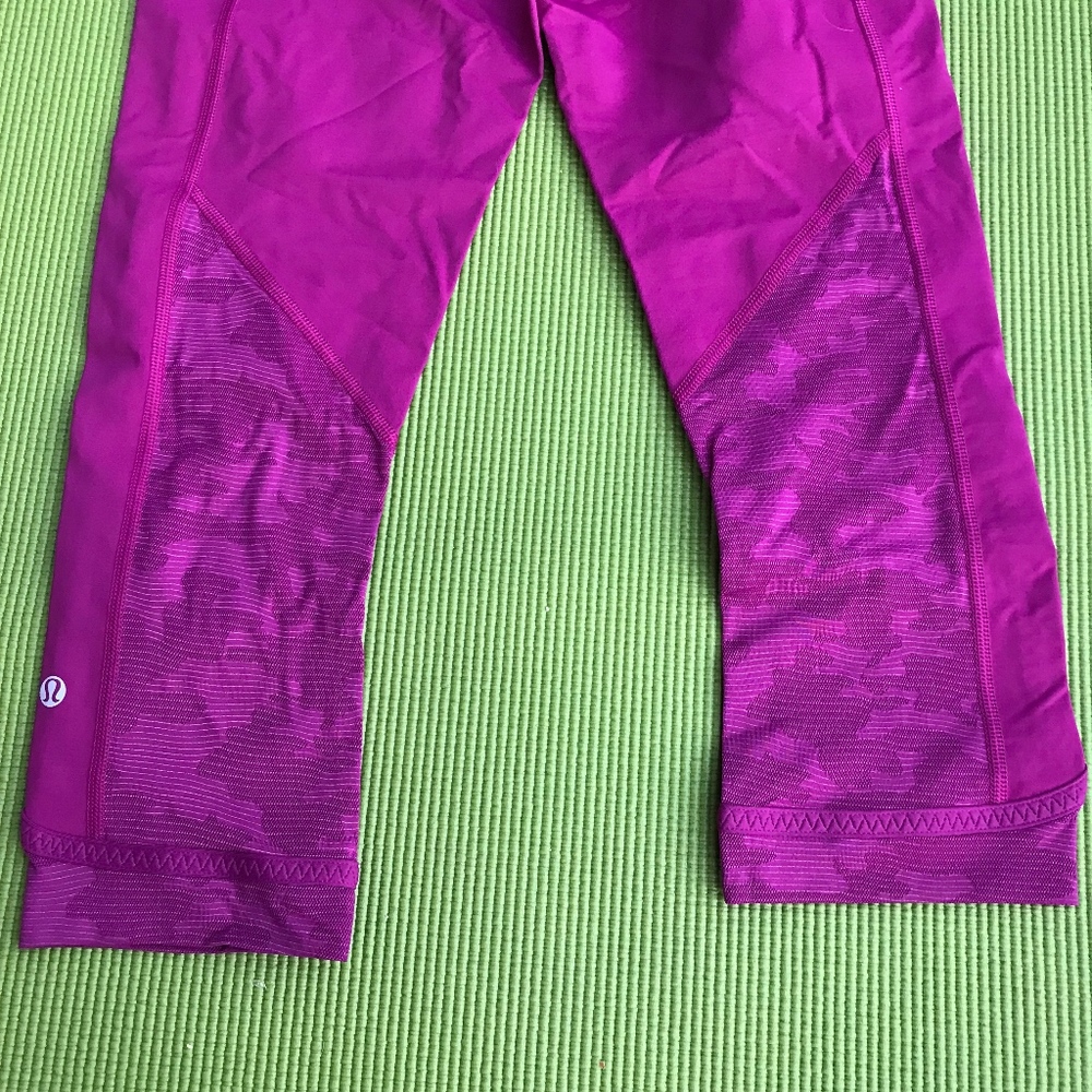 Lululemon run for the days camouflage detail crop - Picture 5 of 8