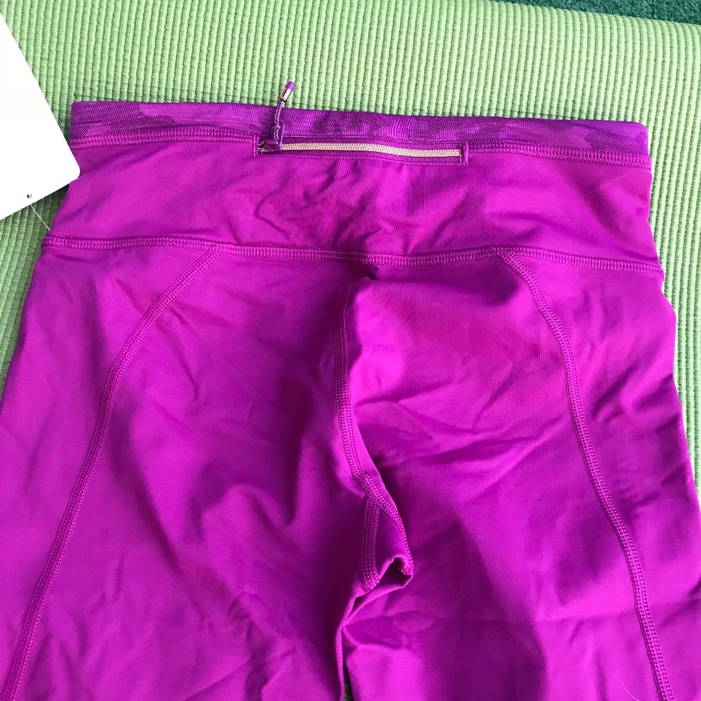 Lululemon run for the days camouflage detail crop - Picture 6 of 8