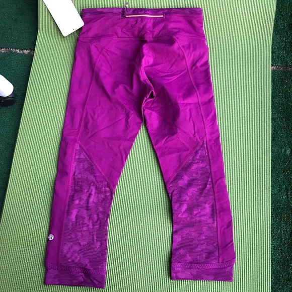 Lululemon run for the days camouflage detail crop - Picture 4 of 8