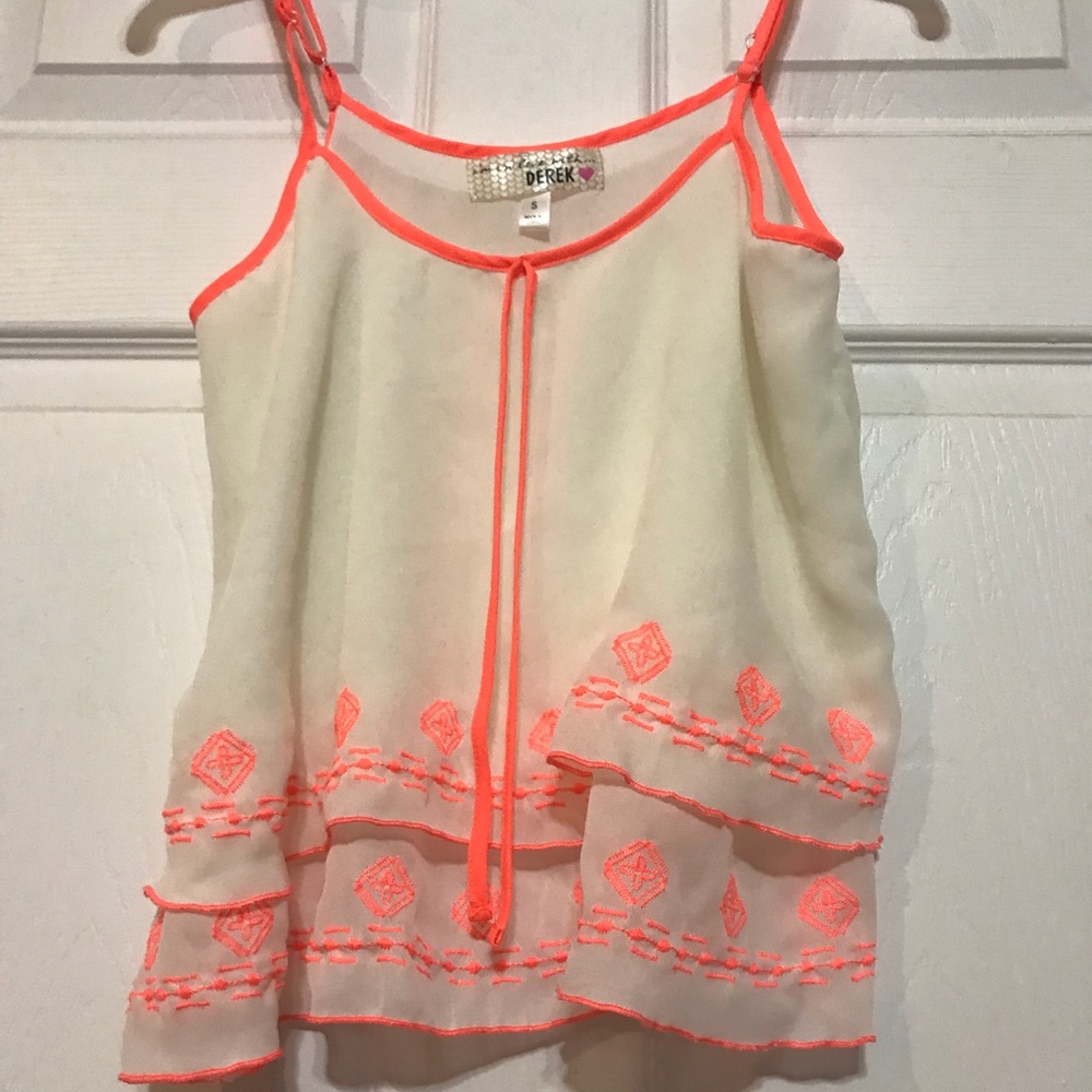 I’m in love with Derek flowly tank