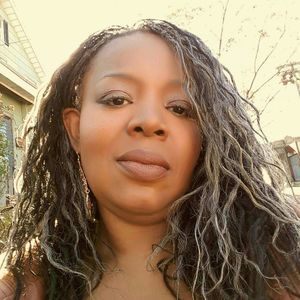 Meet your Posher, Tonya