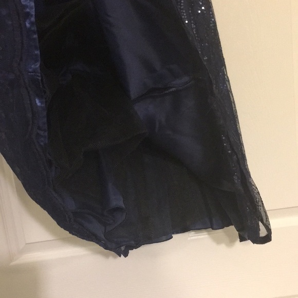 Size 12 girls navy formal dress - Picture 6 of 6