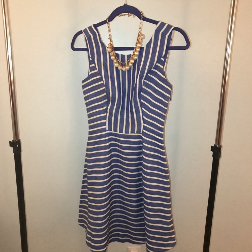 Vineyard Vines dress