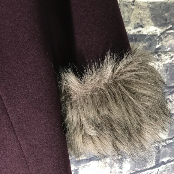 Forever 21 Plum Faux Fur Cropped Wool Coat Size S - Picture 3 of 8