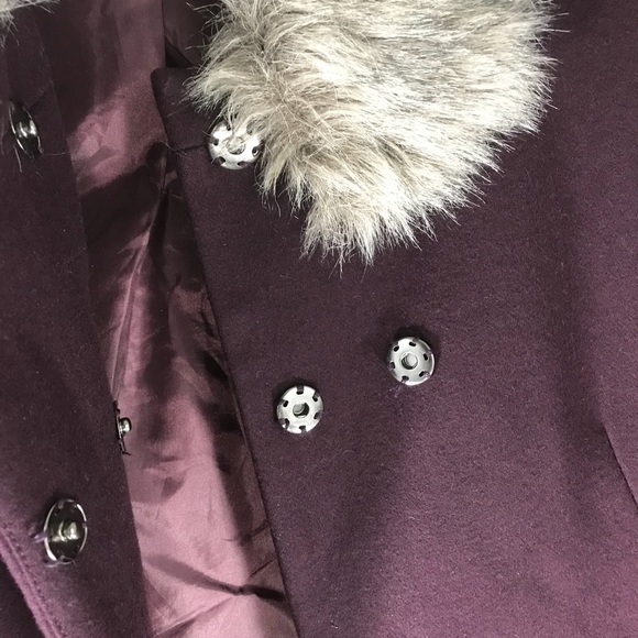 Forever 21 Plum Faux Fur Cropped Wool Coat Size S - Picture 5 of 8