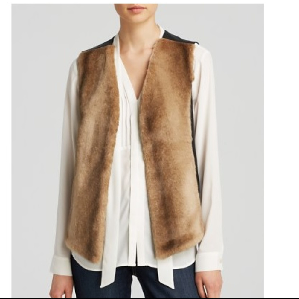 NWT-NYDJ faux fur vest