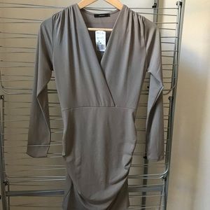 Fitted taupe v-neck dress
