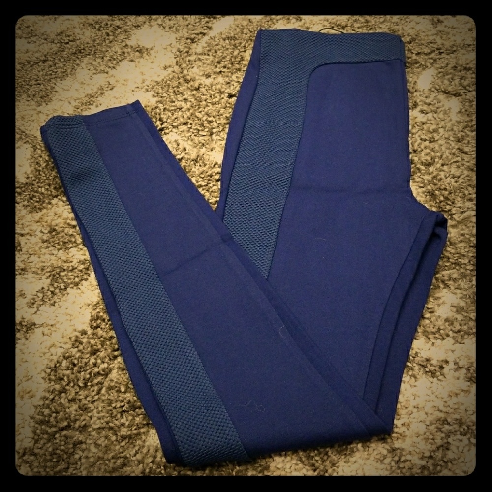 Thick blue leggings