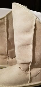 Cream Dream brand new  Luxe Australian winter boot