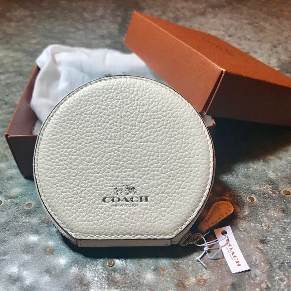 SOLD: Coach Limited Edition Lips Coin Purse - Picture 2 of 6