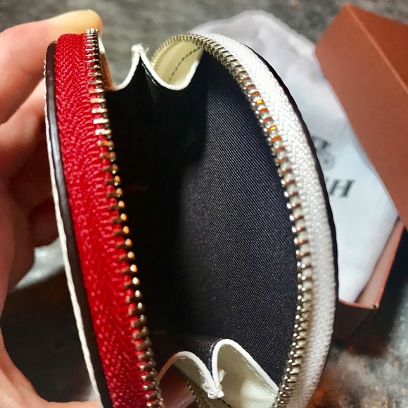 SOLD: Coach Limited Edition Lips Coin Purse - Picture 4 of 6