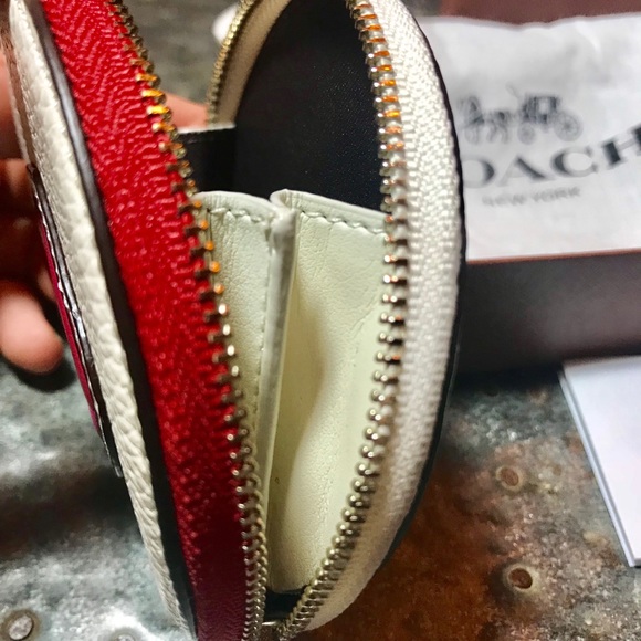 SOLD: Coach Limited Edition Lips Coin Purse - Picture 5 of 6