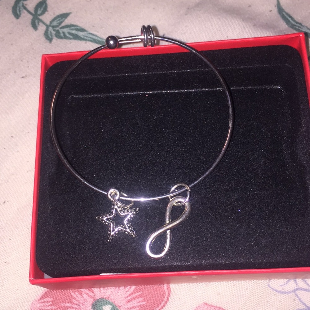 Bracelet With 2 Charms Infinity, And A Star