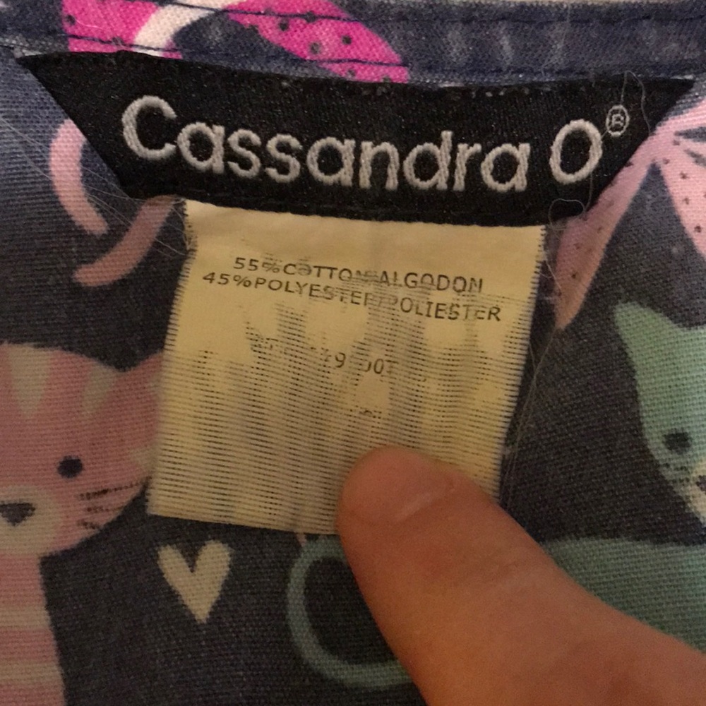 CHEAP SCRUB TOP - Picture 3 of 4