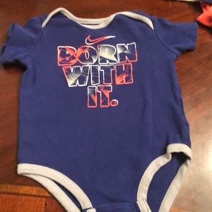 Nike onesie shirt size 3-6 months