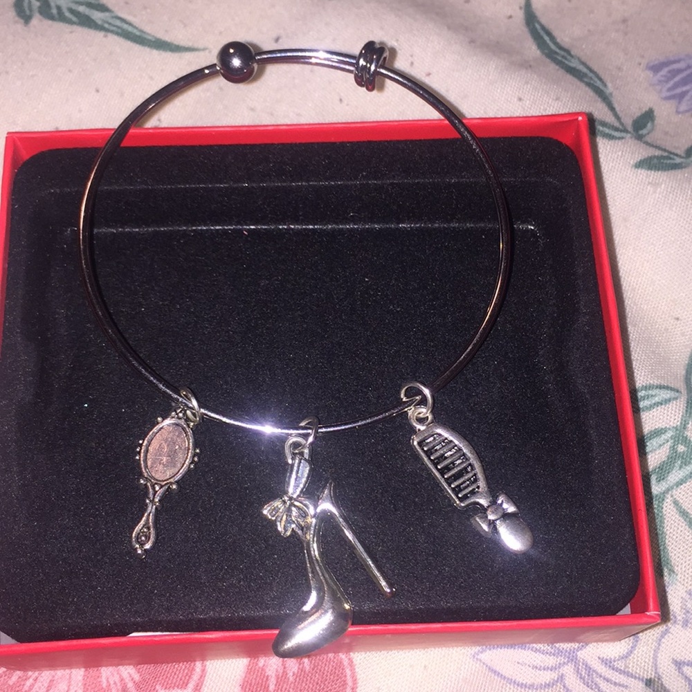 Bracelet With 3 Charm Heel, Mirror, And A Comb