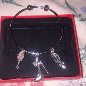 Bracelet With 3 Charm Heel, Mirror, And A Comb